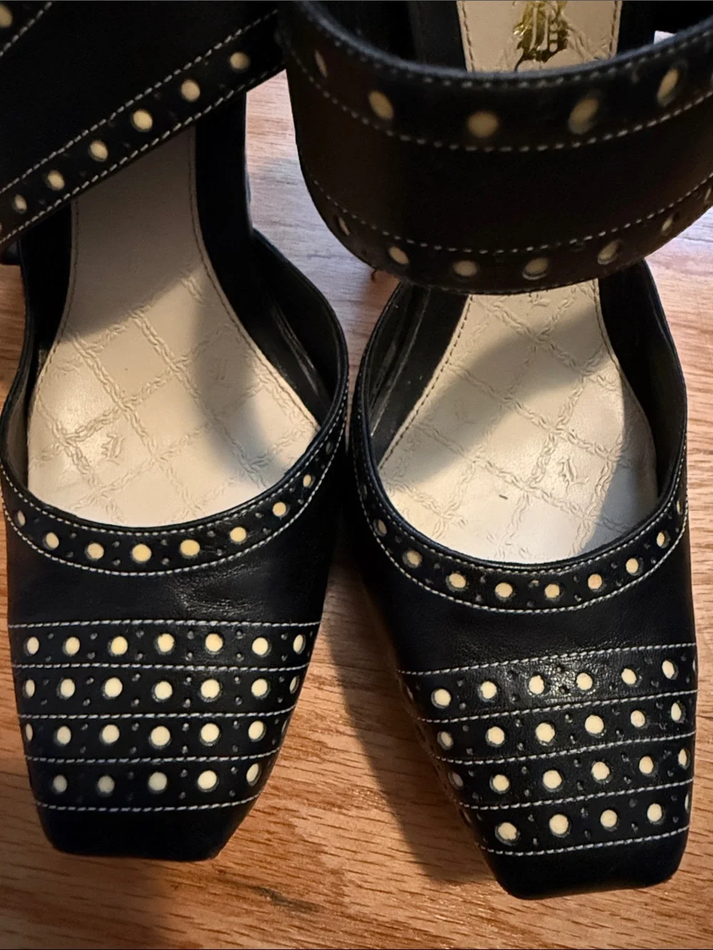 L.A.M.B. Gwen Stefani Vintage Black Leather Polka Dot Mary Jane Heels Size 9.5 M